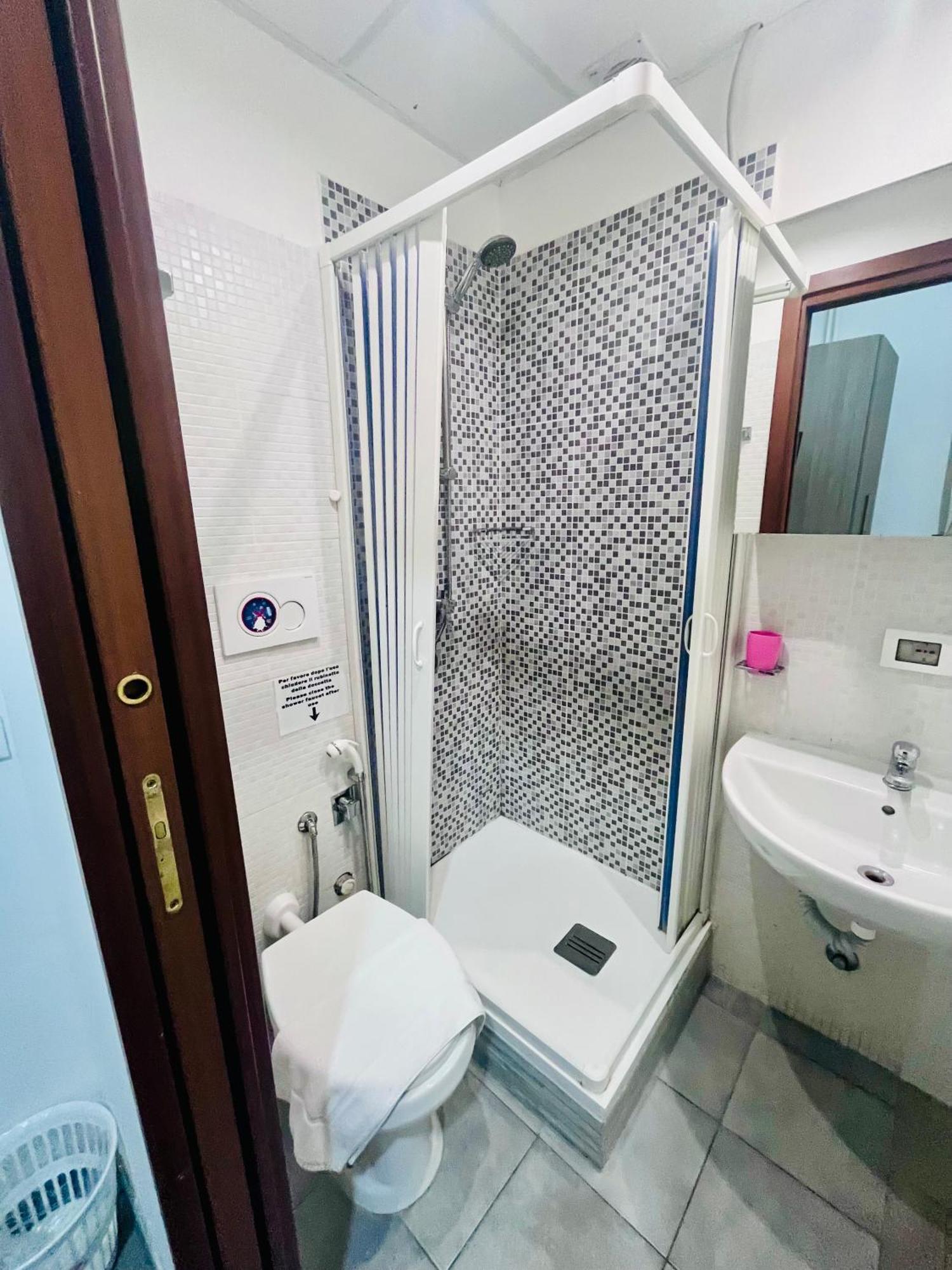 רומא Grandis Rooms מראה חיצוני תמונה